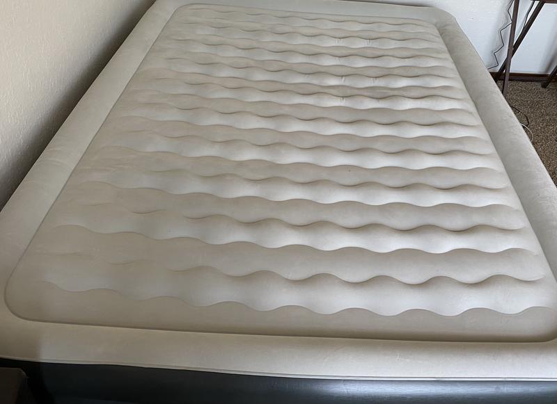 Customer Reviews Sealy Tritech 20 Inch Inflatable Mattress Twin Airbed w/ BuiltIn Pump Bed
