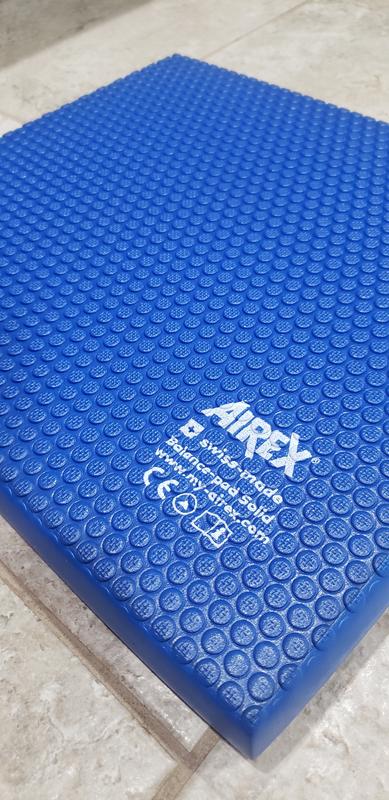 AIREX Foam Balance Board for Core Training and Stability Exercises, Blue,  18-in x 16-in x 2-in, 500 lbs. Weight Capacity in the Balance & Stability  Training department at