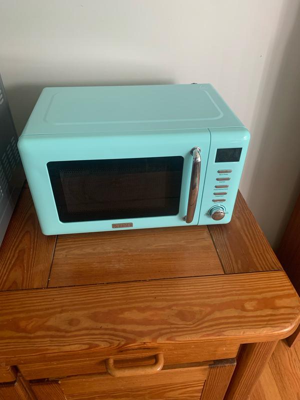 Haden Heritage 700w 0.7 Cu Ft Countertop Microwave Oven