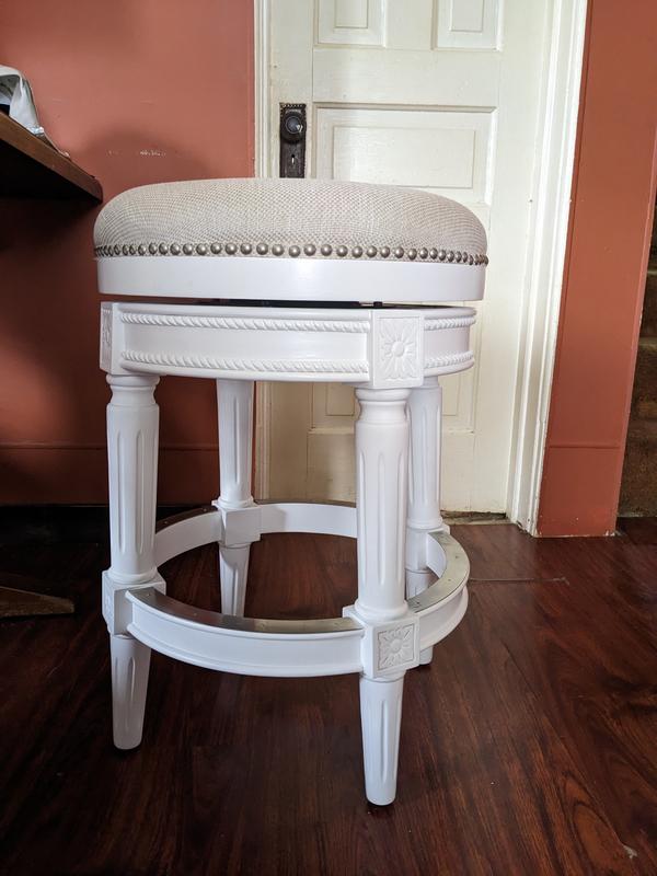 Bar stool
