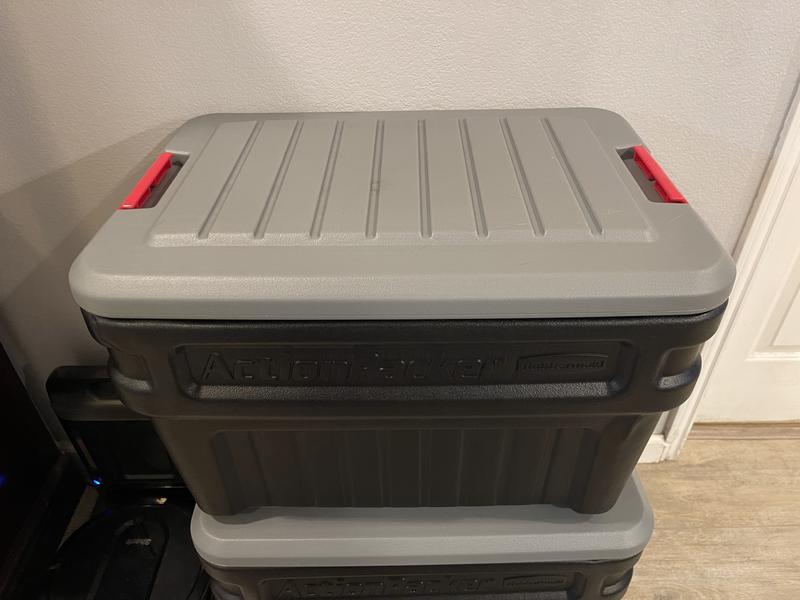 Rubbermaid 8 Gallon Impact Resistant Square Action Packer Storage, Included  Lid, 1 Each