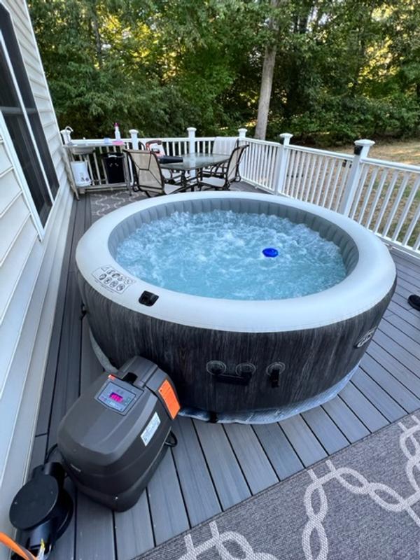Intex 85-in x 28-in 6-Person Inflatable Round Hot Tub in the Hot