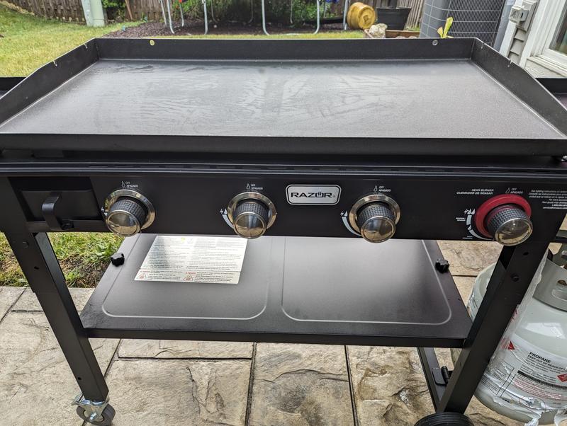 Razor 4 Burner Griddle Grill with Foldable Shelves