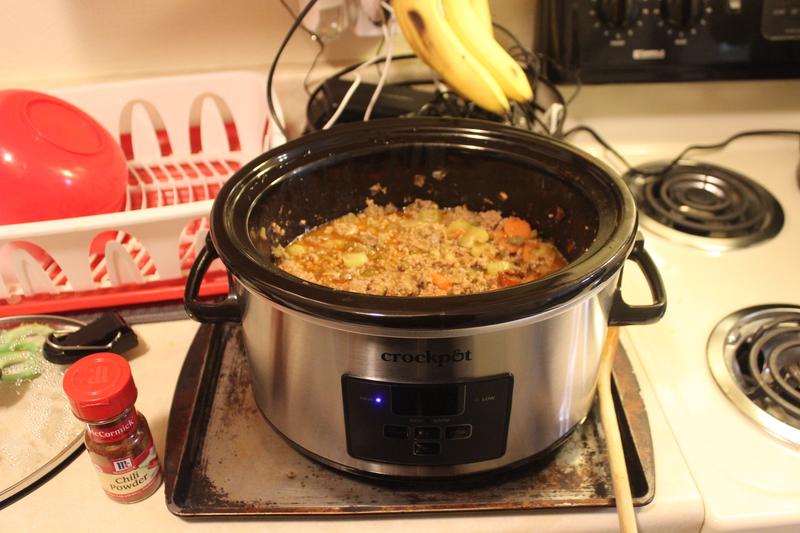 Crock-Pot® Lift and Serve Programmable Slow Cooker - Black/Cream, 4 qt -  Food 4 Less