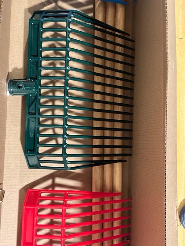 Little Giant 15-in Plastic Lawn and Leaf Rake with Wood Handle 237445 ...