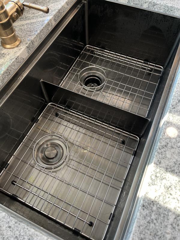Stylish Undermount 33-in x 19-in Stainless steel Single bowl