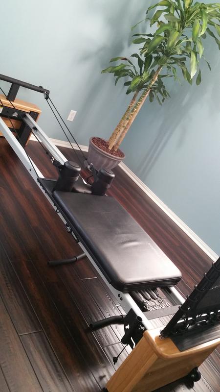 Stamina AeroPilates Pro XP 557 Home Pilates Reformer with Free