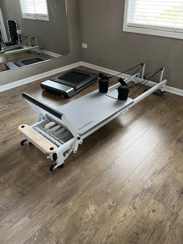 AeroPilates Precision Series Reformer 608 - 4 levels of spring resistance 