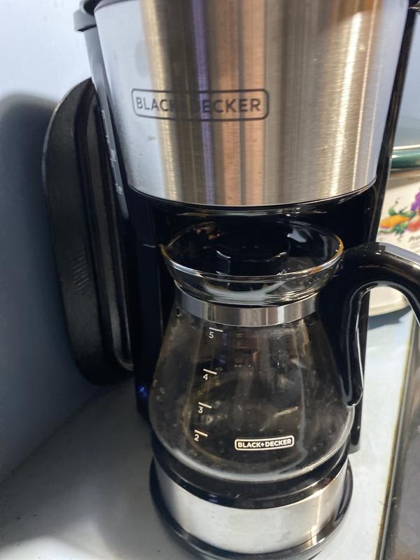 Black & Decker Coffee Maker with Original Carafe - 5 Cup - CM0750