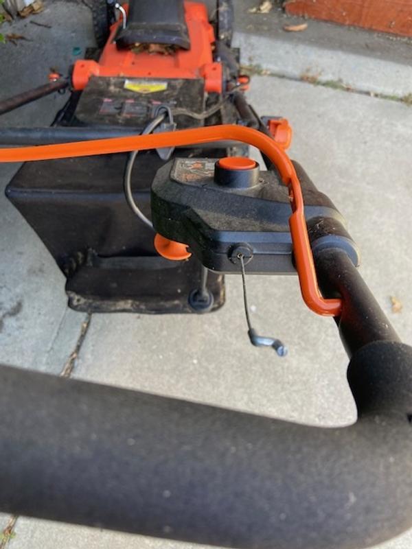 What is this that I'm holding? Should this be connected to something?