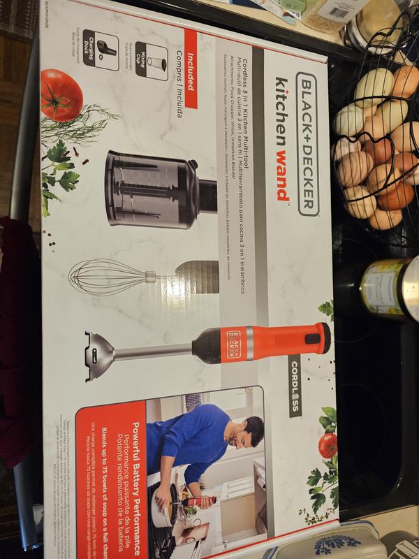  BLACK+DECKER Kitchen Wand Cordless Immersion Blender, 3 in 1  Multi Tool Set, Hand Blender with Charging Dock, Whisk, and Chopper, Red  (BCKM1013K06): Home & Kitchen