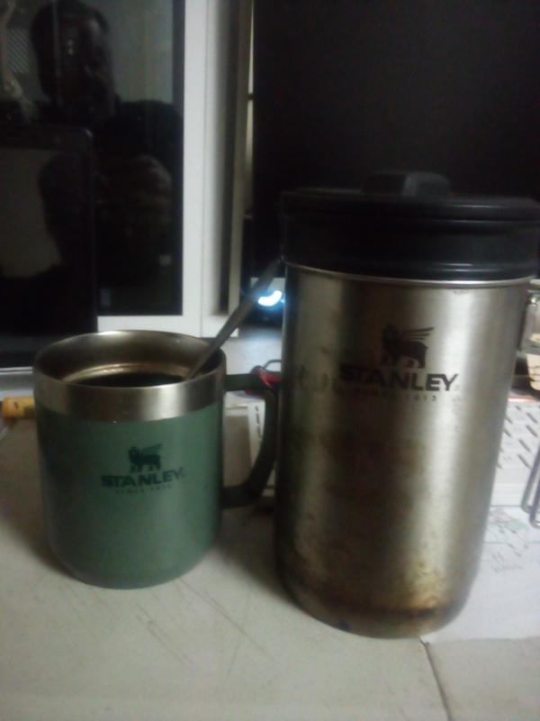 Stanley Classic Stay Hot French Press 48oz/ 1.4l Hammerton Green