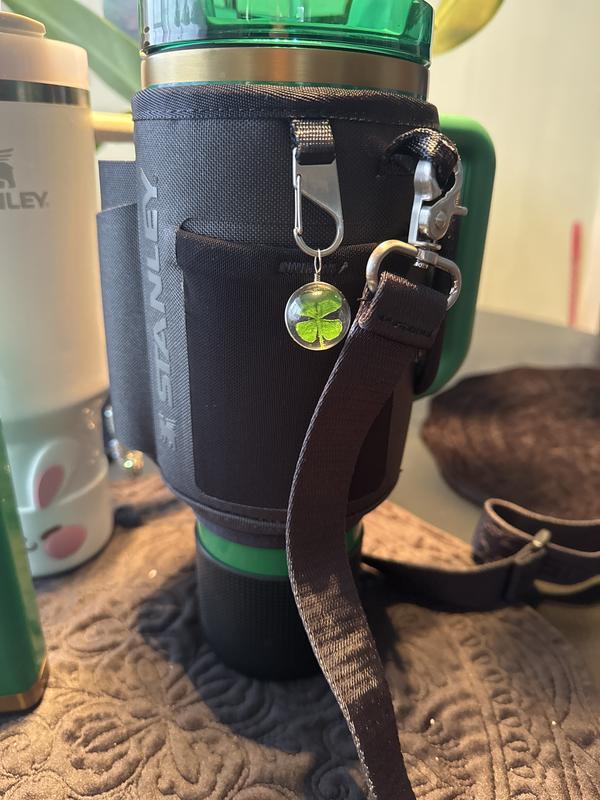 The All Day 40 OZ Quencher Carry-All – Stanley 1913 The All Day 40 OZ Quencher Carry-All – Stanley 1913