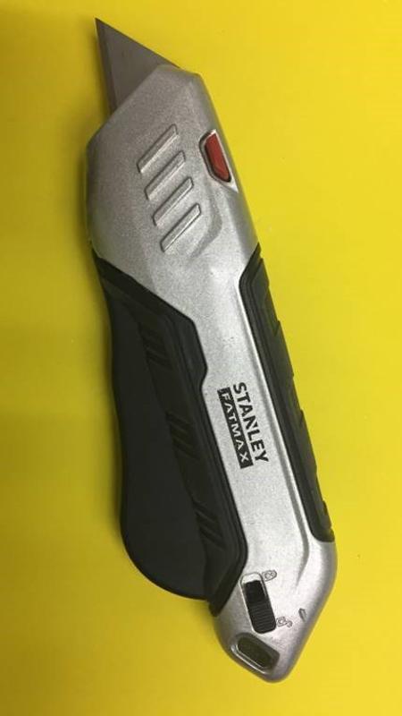 STANLEY® FATMAX® Auto-Retract Squeeze Safety Knife