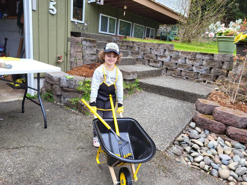 Stanley Jr. Wheelbarrow and 7-piece Garden Set