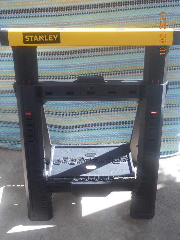 Stanley 2.875 in W x 31.125 in H Adjustable Plastic Saw Horse