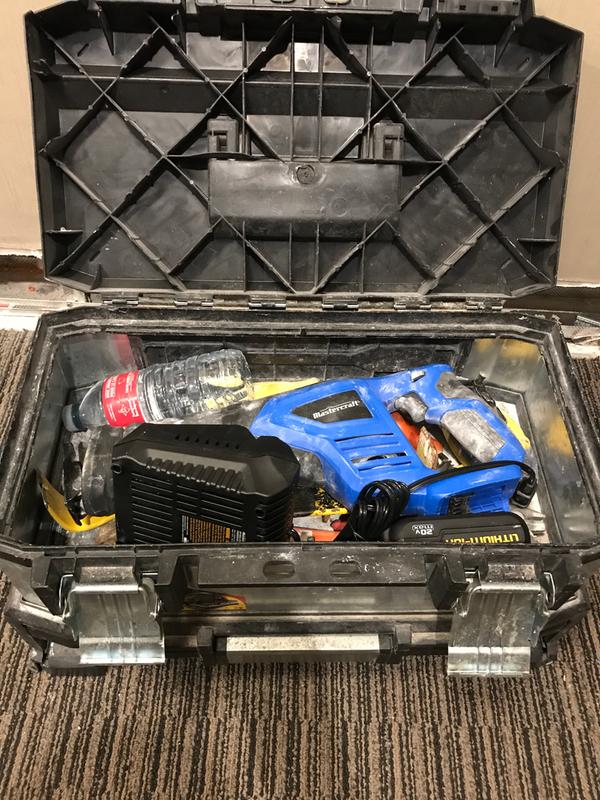 Stanley Metal Plastic Toolbox 23In 1-95-616-STA195616