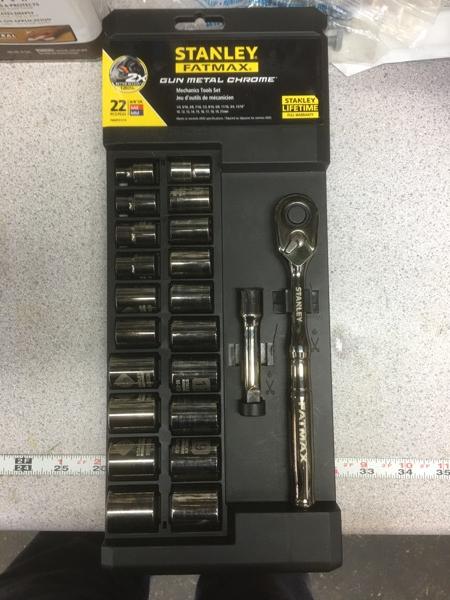 The socket set.