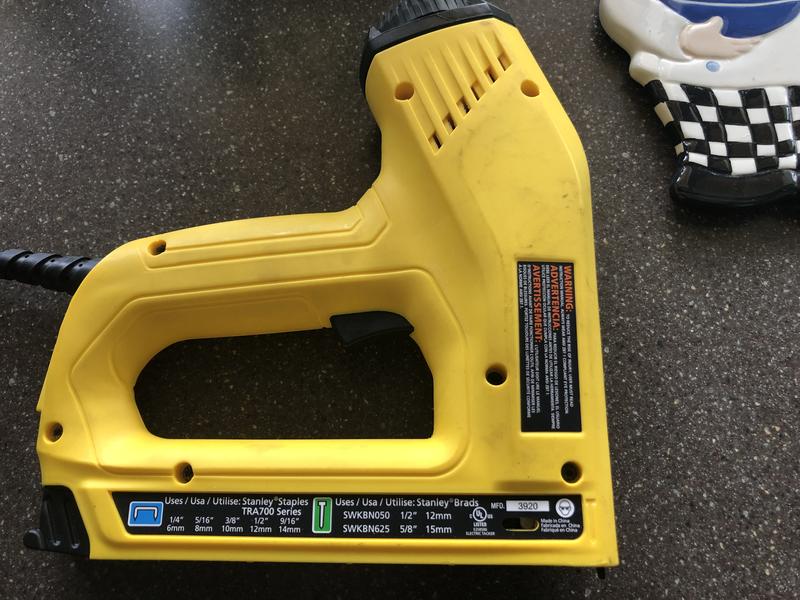 Stanley 2-in-1 Electric Stapler and Brad Nailer TRE550Z