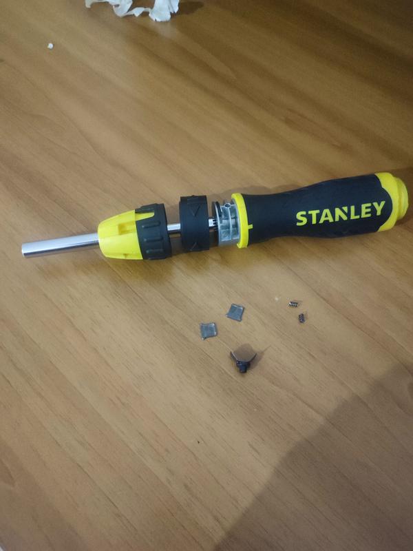 Multi-Bit Ratchet Screwdriver With 10 Bits | STANLEY