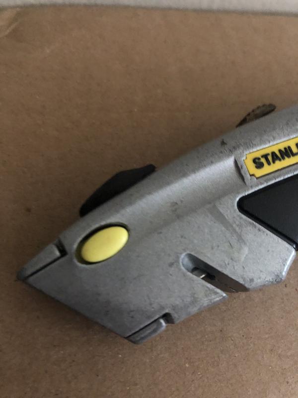 Stanley 10-788 InstantChange™ Retractable Blade Utility Knife