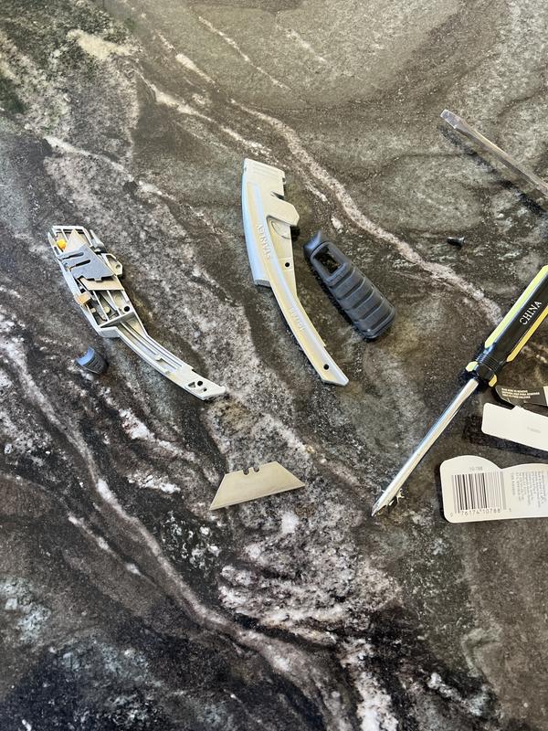 6-5/8 in INSTANTCHANGE® Retractable Knife | STANLEY