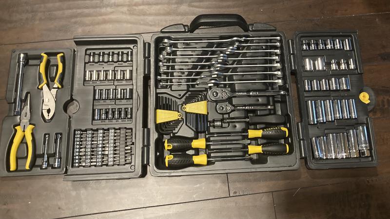 150 piece store socket set