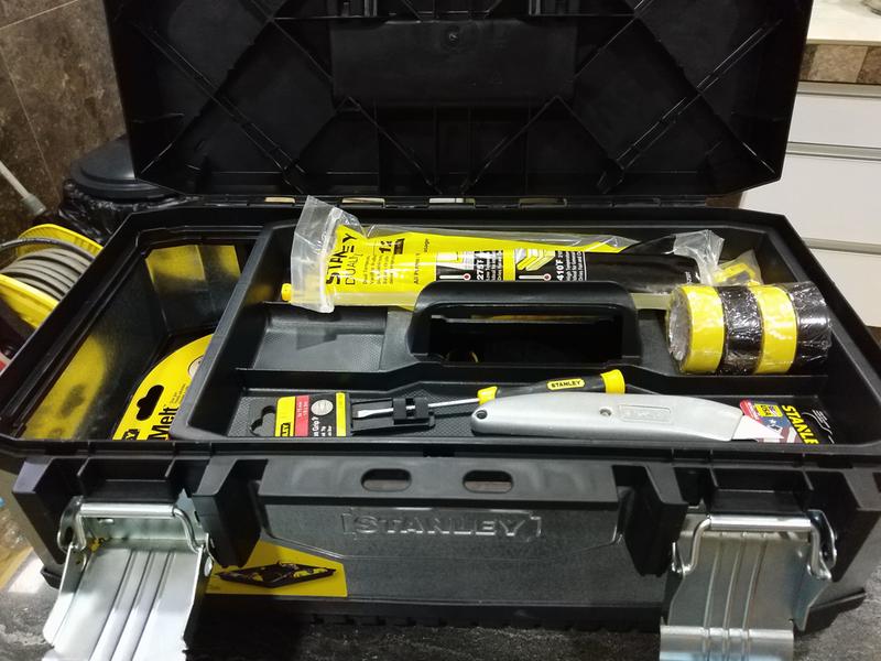  Stanley FMST20061 FatMax Caja de herramientas de metal y  plástico de 20 pulgadas : Herramientas y Mejoras del Hogar