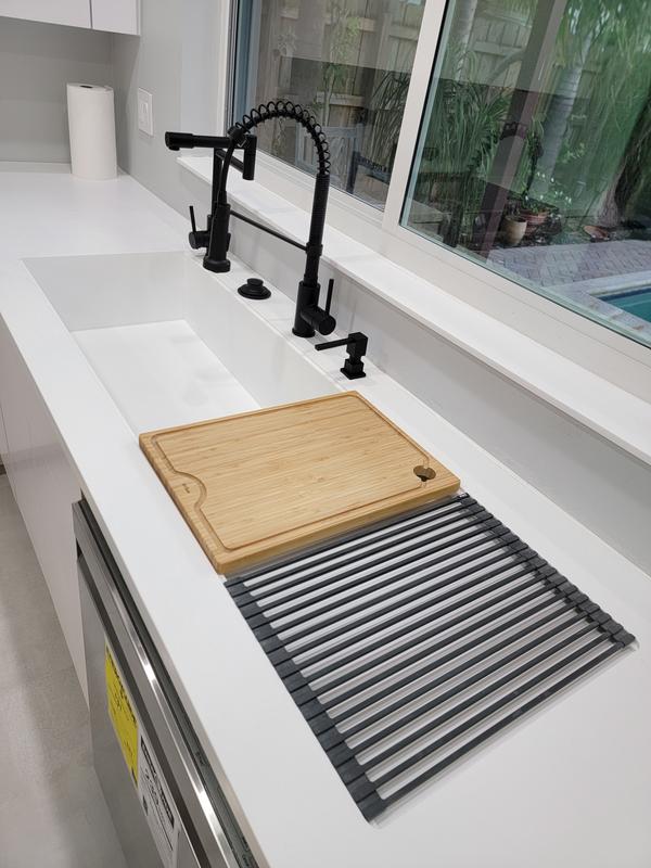 White Solid Surface Sink & Countertop