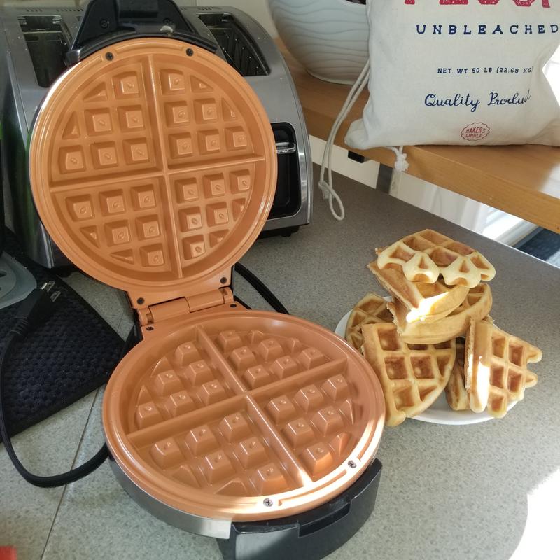 Gaufrier starfrit avec recette B&D