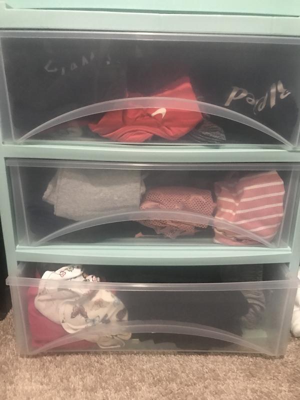 Bottom drawer does not close