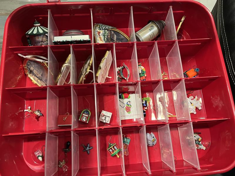 Sterilite 1981 - Adjustable Ornament Box Rocket Red 19816606