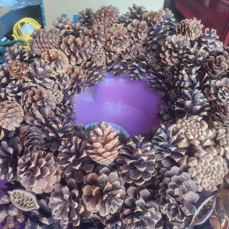 center support too big, doesn't fit and certainly no room for a matching arch in the lid