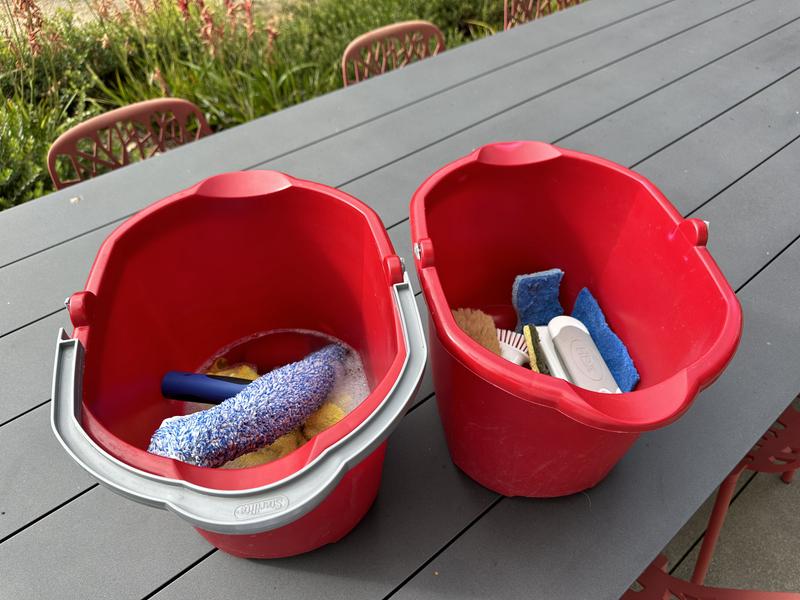 Dual-Spout Pail, 16-Qt. - True Value Hardware