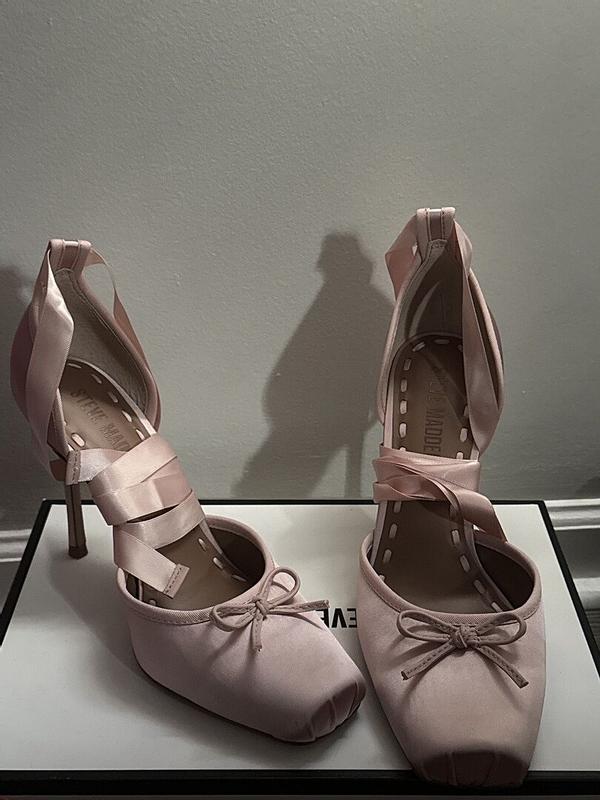 Customer photo for "Cutest heels ever 🩰💗"