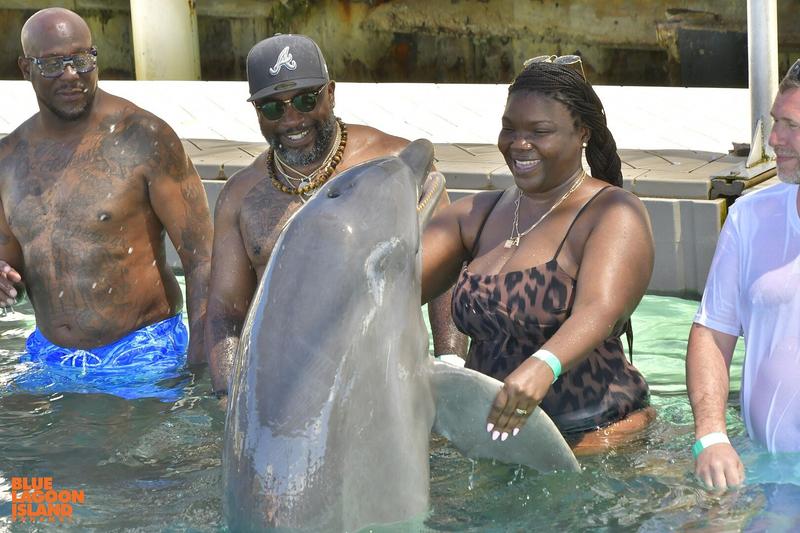 Review Thumbnail Image 0 383399909