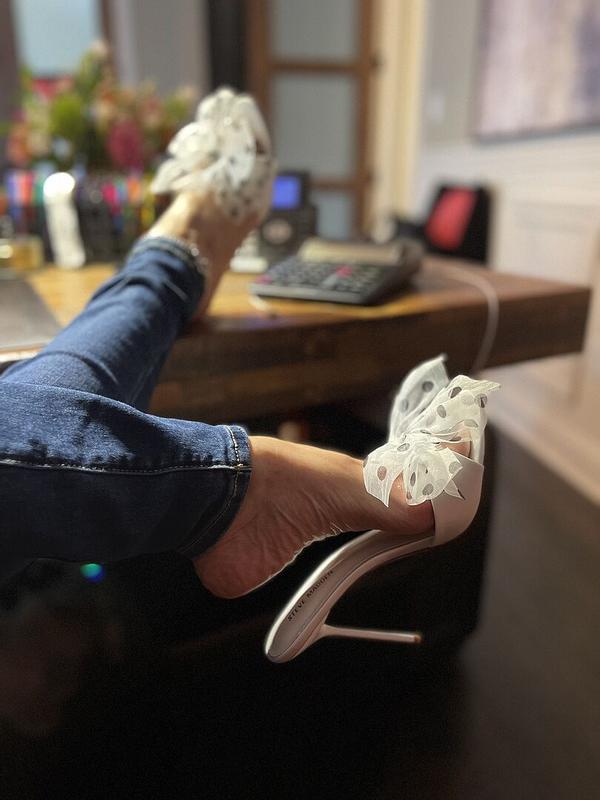 Review Thumbnail Image 0 385379054