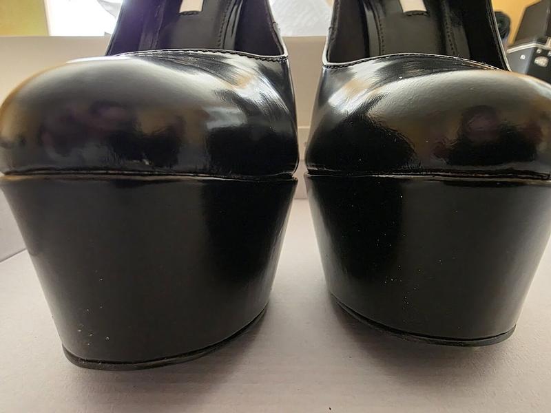 Customer photo for "These are five star shoes juet came messed up :/"