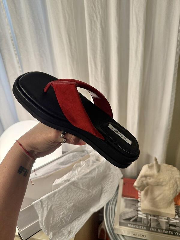 Review Thumbnail Image 0 382685351