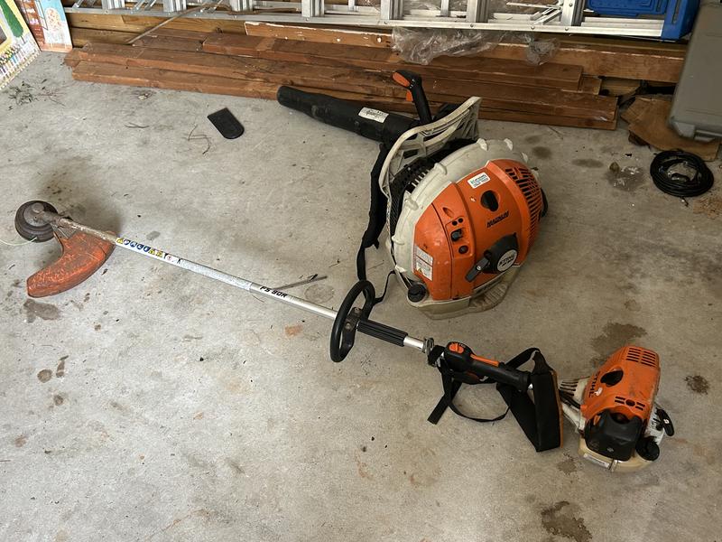 BR 500 Backpack Blower - Powerful Gas Leaf Blowers