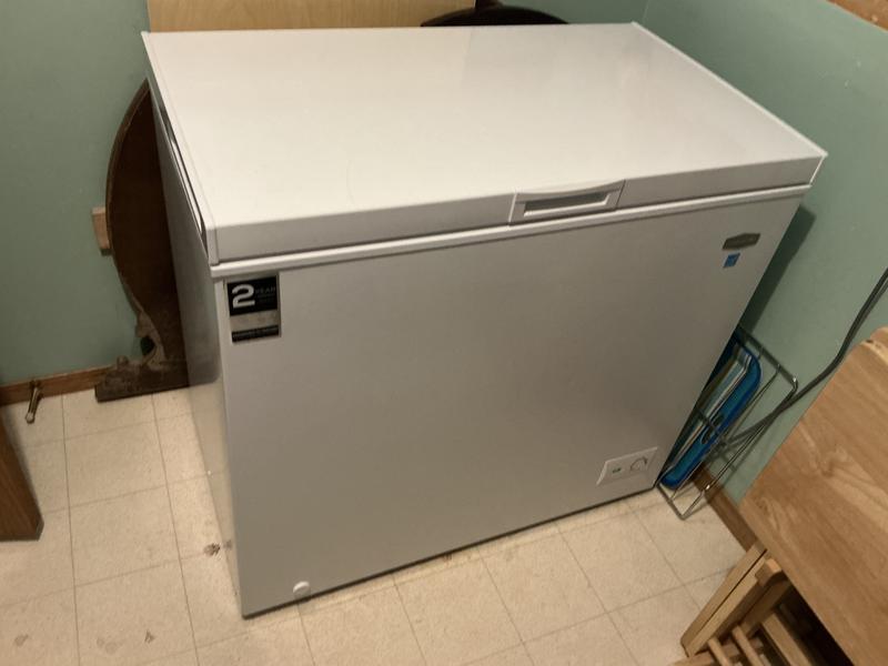 7 cu.ft. White Chest Freezer - Stirling Marathon