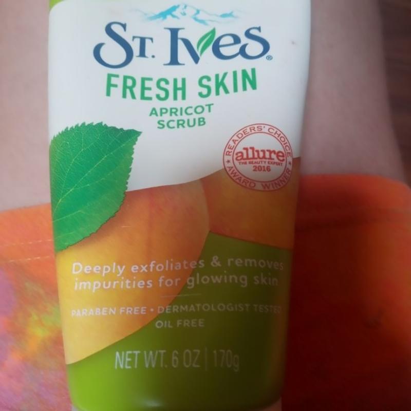 St. Ives Fresh Skin Apricot Face Scrub 6 oz