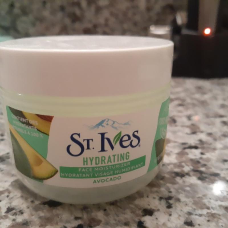 st ives hydrating face moisturizer avocado