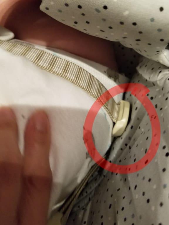 Customer photo for "Causes scratches and pressure marks on the baby"