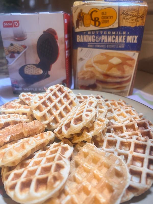 🎃 @DASH mini waffle makers are the perfect way to make yummy 🥚 eggs!