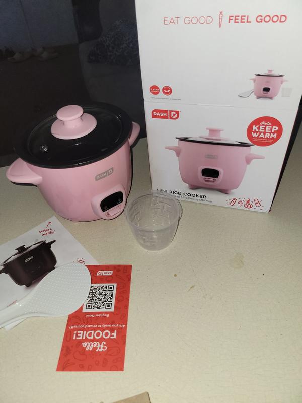 NeweggBusiness - Dash DRCM200MA Magenta Personal Mini Rice Cooker with  Cook/Warm Function, Magenta