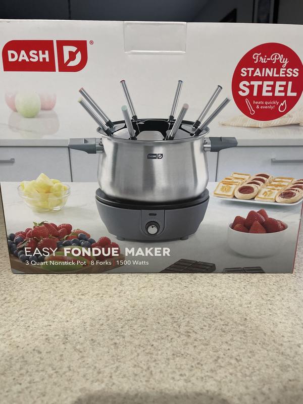 Dash Deluxe Fondue Maker, Stainless Steel w/ Temperature Controlled Fondue  Forks
