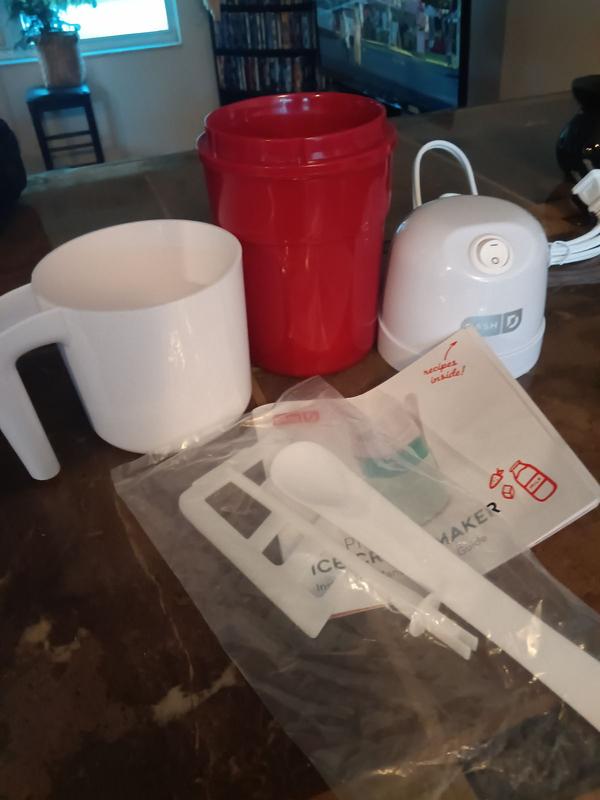 Dash My Pint Ice Cream Maker for Sale in Evanston, IL - OfferUp