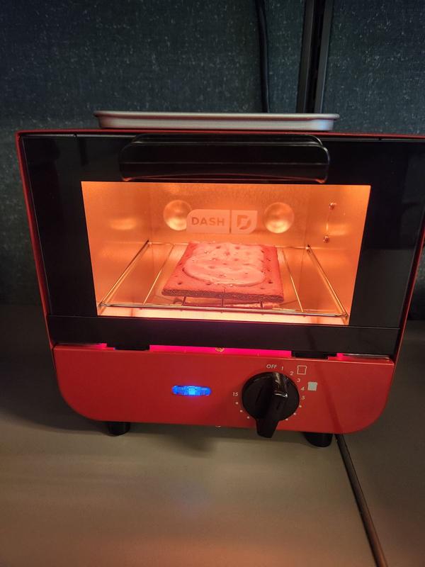 Dash Mini Toaster Oven - Red