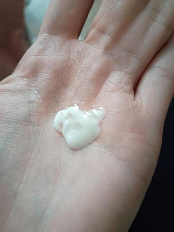 Customer photo for "Very affective and very moisturizing and very good"